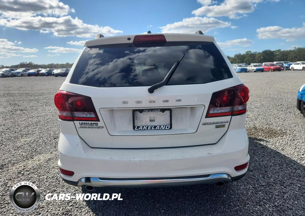 2019 Dodge Journey Crossroad VIN:3C4PDCGG0KT857755 - 6
