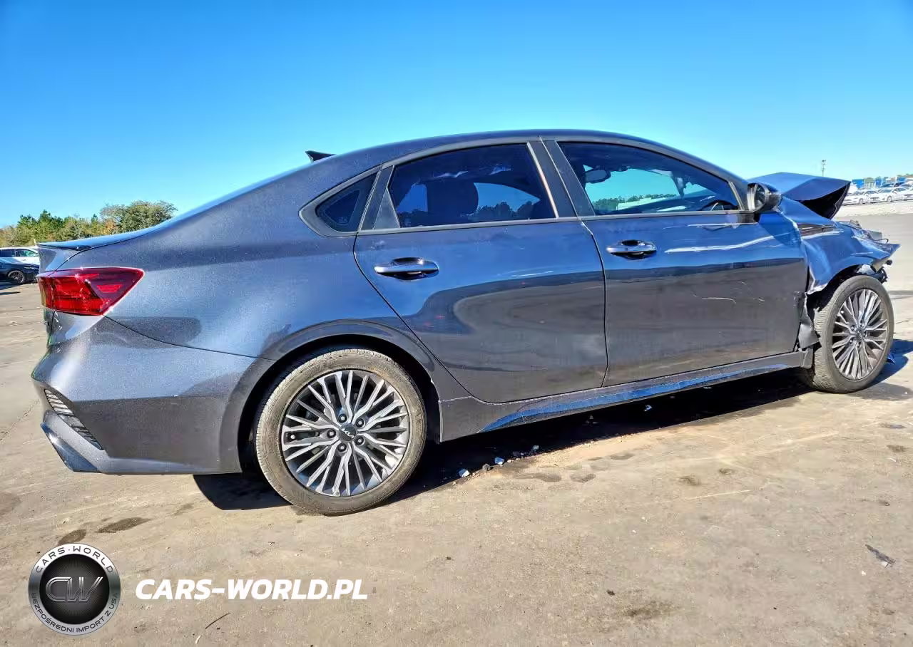 2024 Kia Forte Gt Line VIN:3KPF54AD0RE703008 - 3