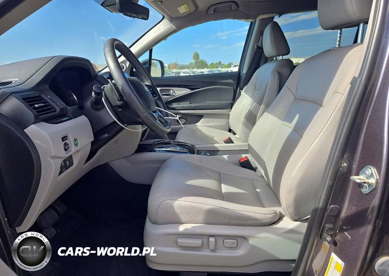 2020 Honda Pilot Touring VIN:5FNYF5H62LB000174 - 7