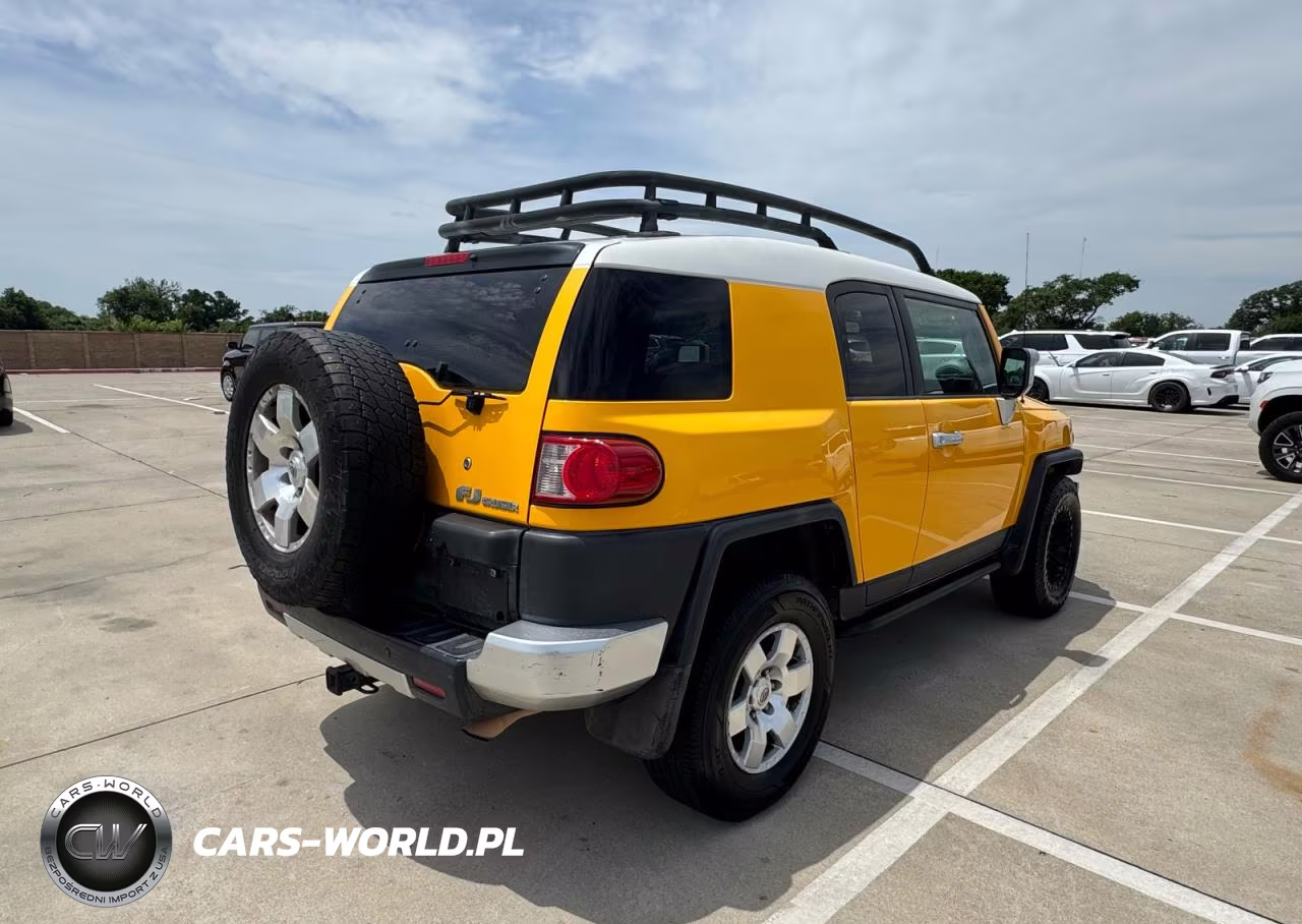 2007 Toyota Fj Cruiser Base VIN:JTEBU11FX70045071 - 4
