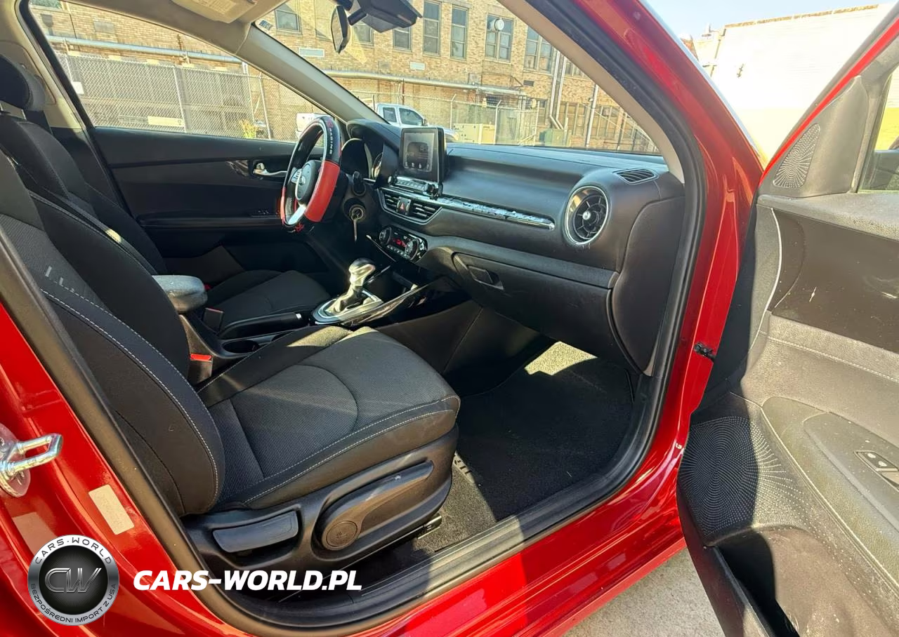 2019 Kia Forte S VIN:3KPF34AD4KE056916 - 5