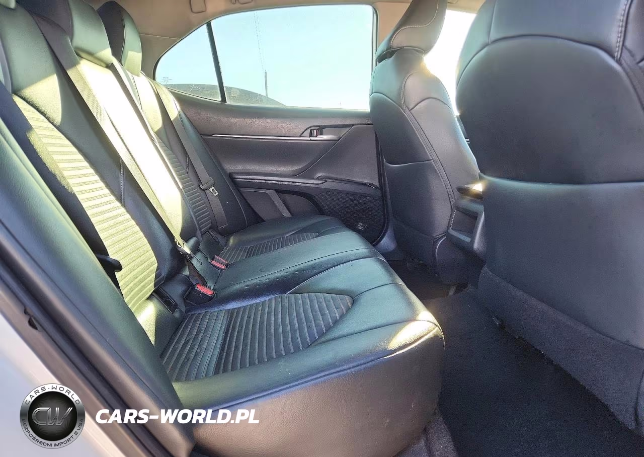 2019 Toyota Camry Se VIN:4T1B11HK2KU721767 - 10