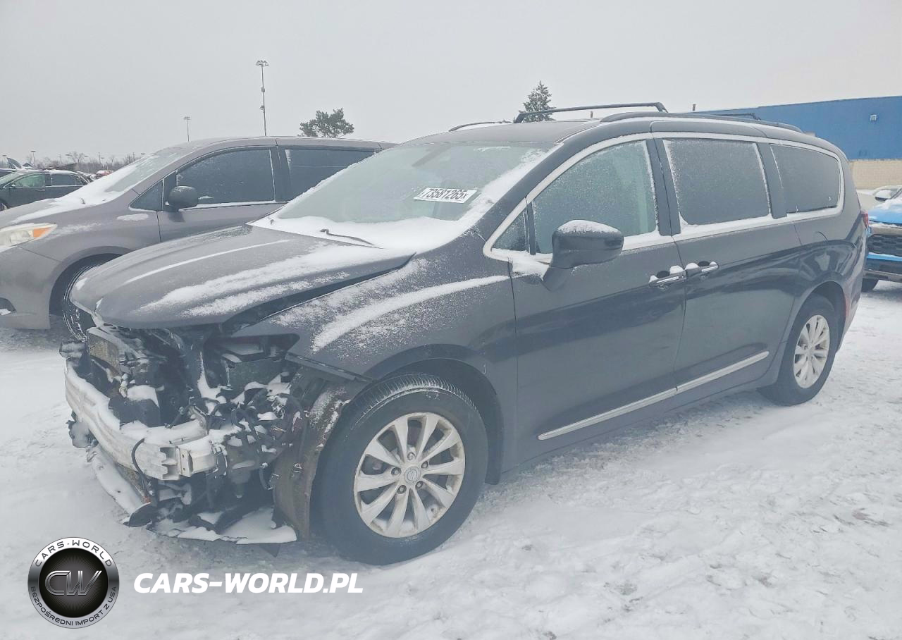 2017 Chrysler Pacifica Touring L