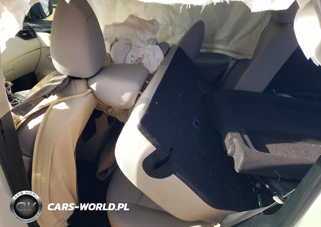 2018 Nissan Rogue Sport S VIN:JN1BJ1CP2JW100901 - 11