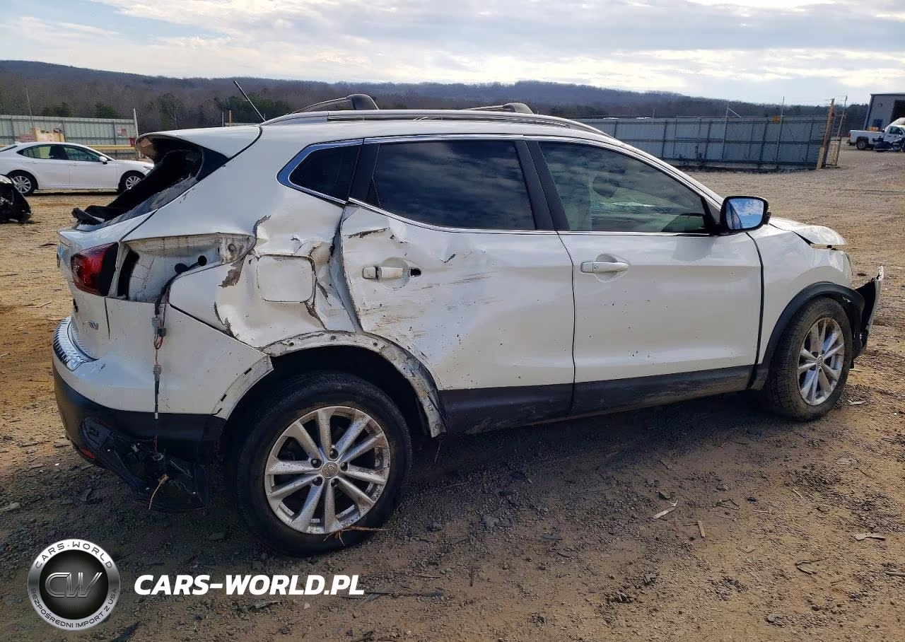 2018 Nissan Rogue Sport S VIN:JN1BJ1CP2JW100901 - 3