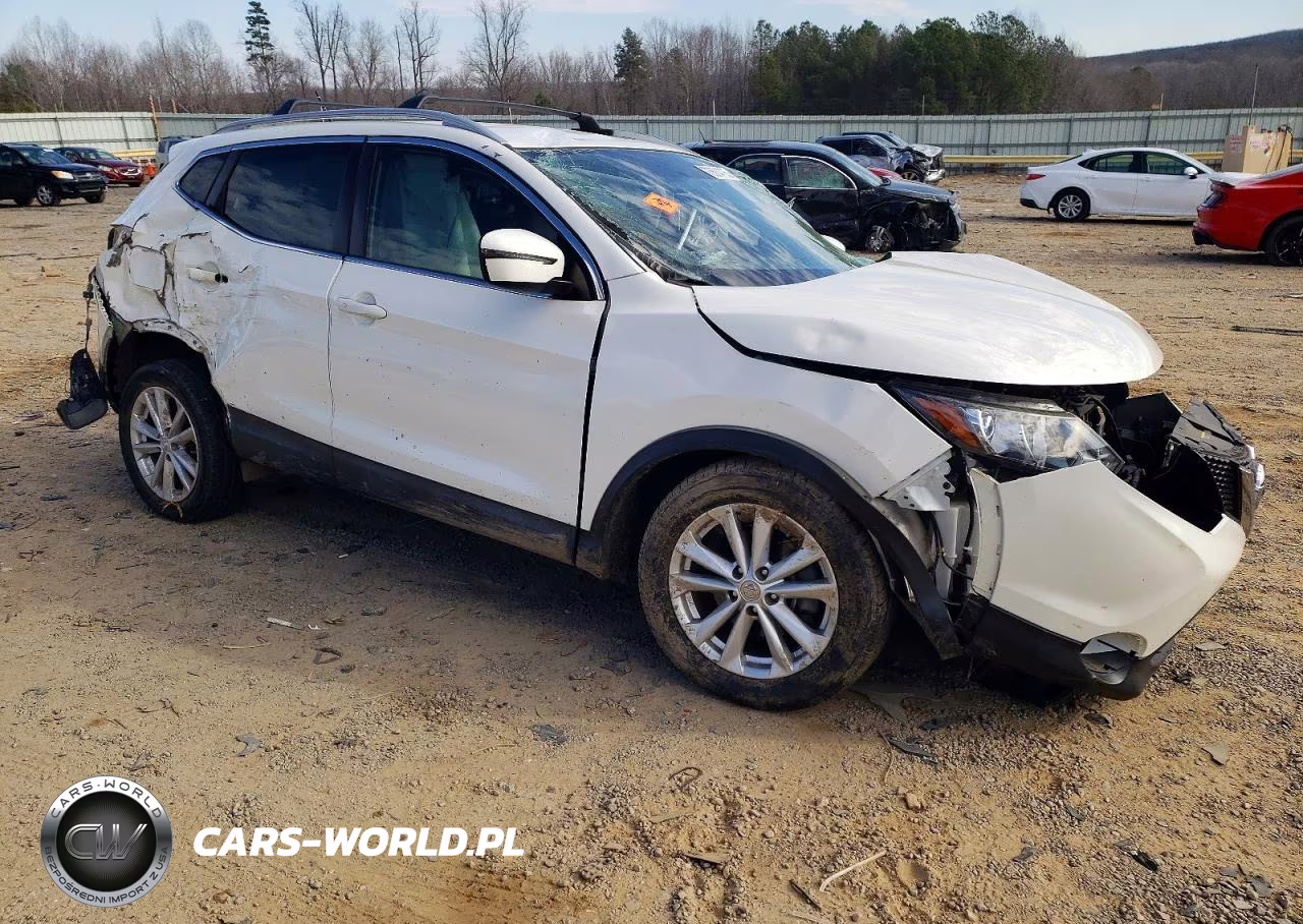 2018 Nissan Rogue Sport S VIN:JN1BJ1CP2JW100901 - 4