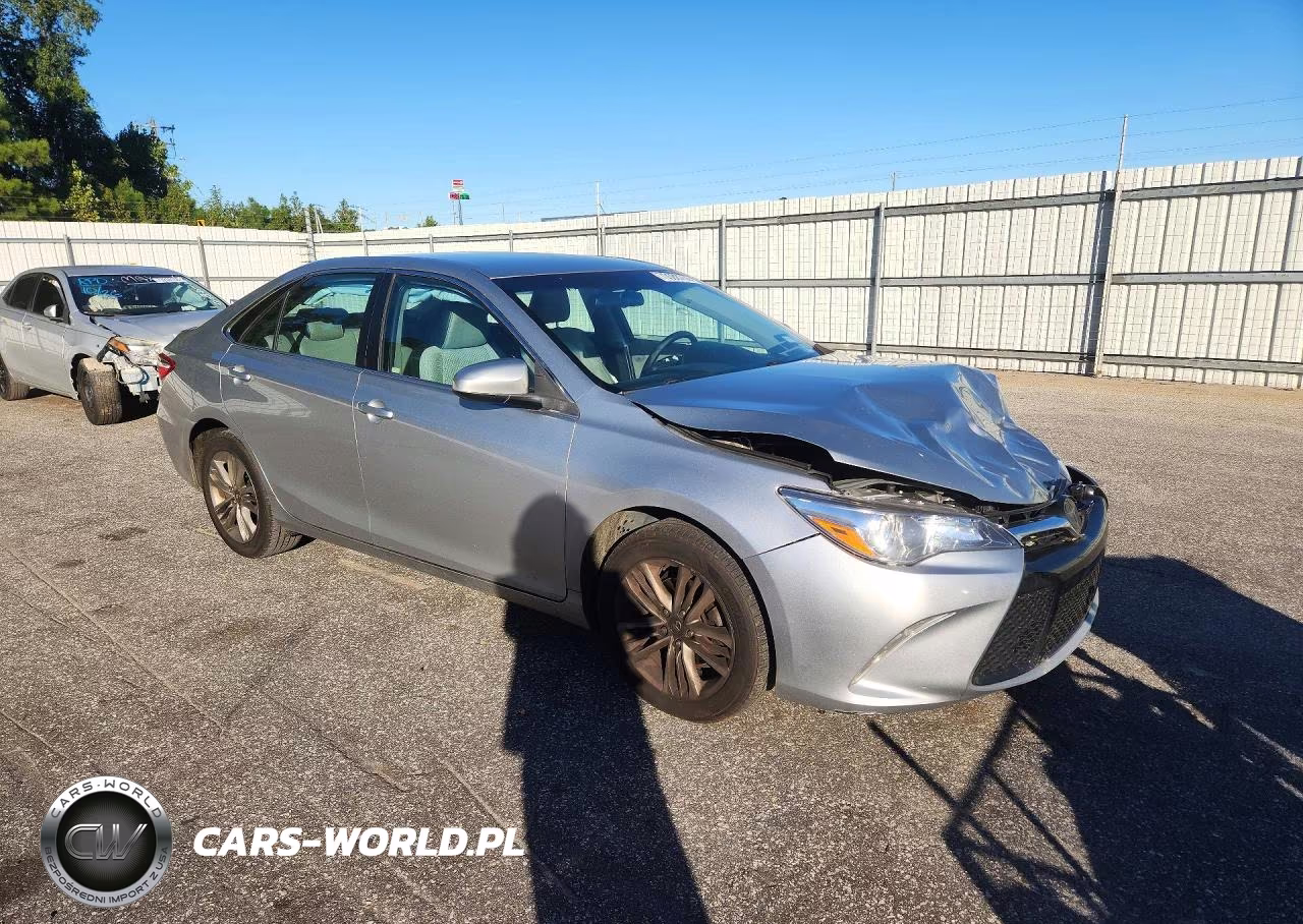2017 Toyota Camry Se VIN:4T1BF1FKXHU308671 - 4