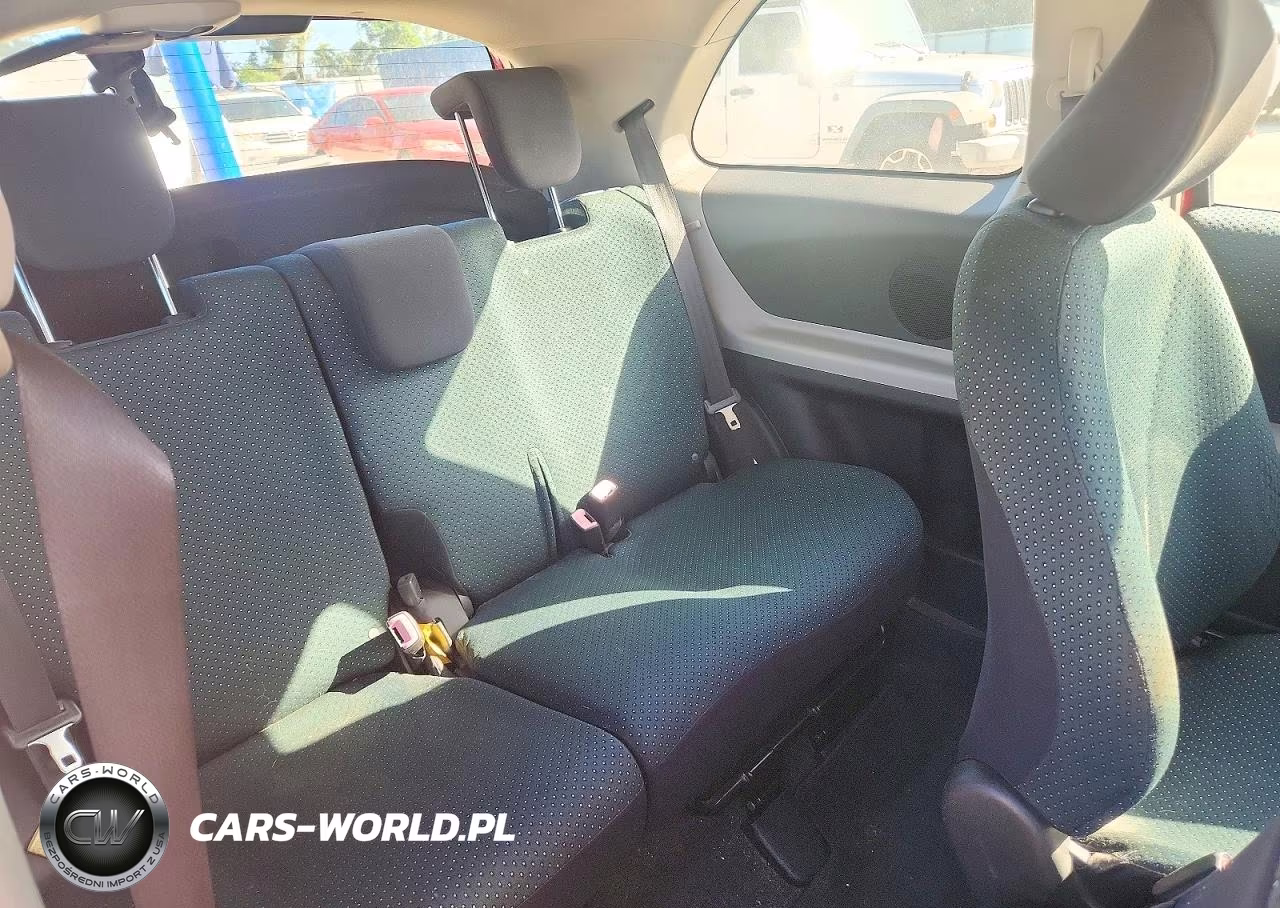 2007 Toyota Yaris Base VIN:JTDJT903075099734 - 10
