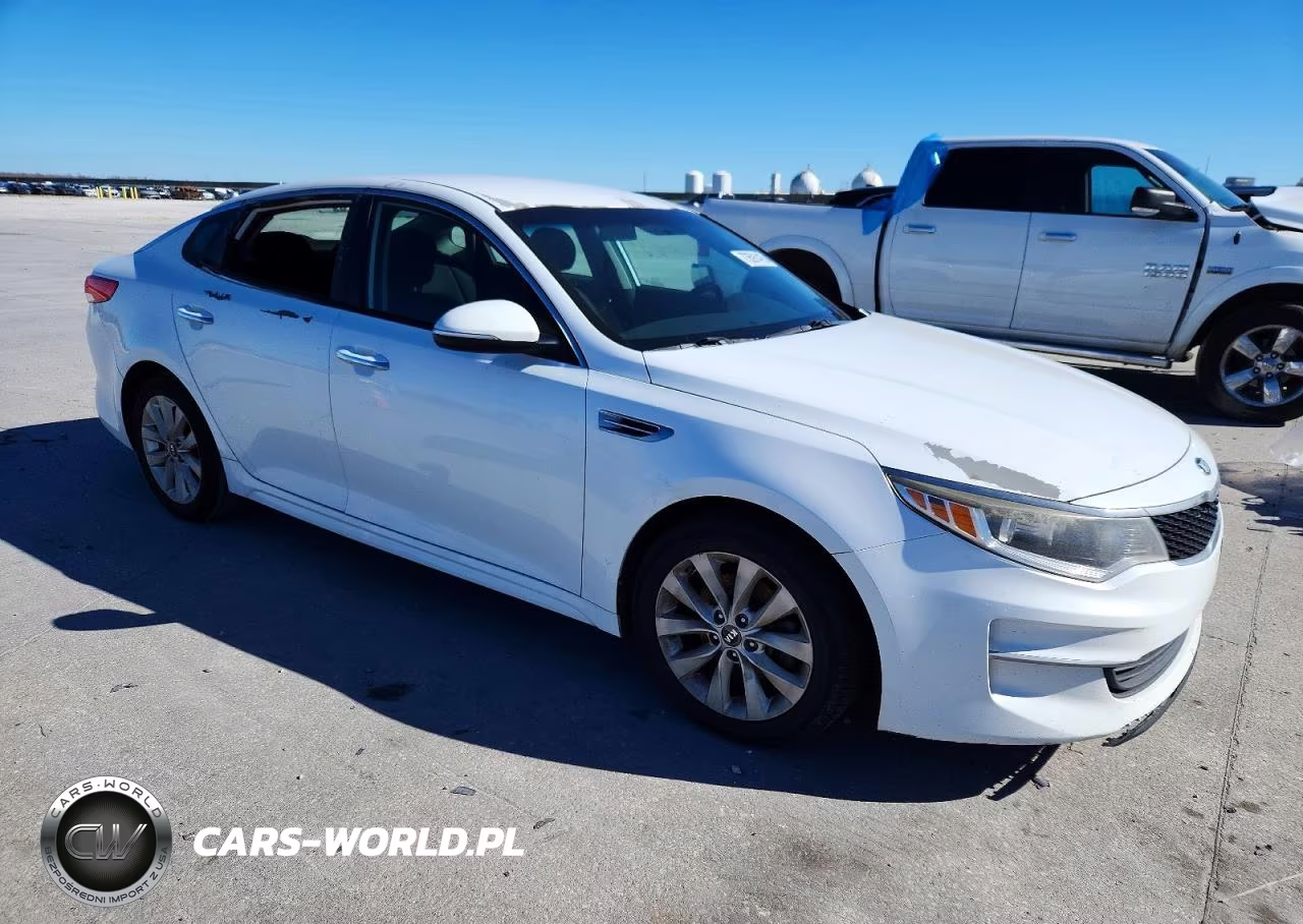 2016 Kia Optima Lx VIN:5XXGT4L35GG003083 - 4