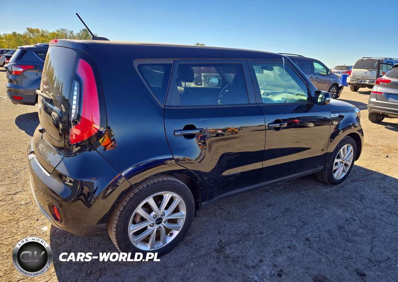2018 Kia Soul + VIN:KNDJP3A52J7570201 - 3