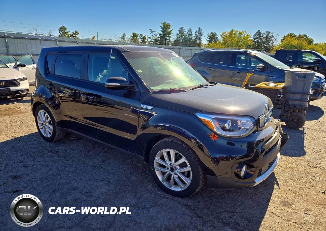 2018 Kia Soul + VIN:KNDJP3A52J7570201 - 4