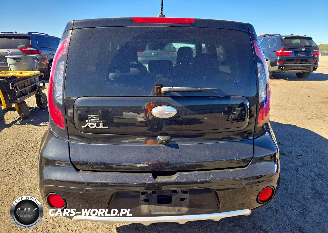 2018 Kia Soul + VIN:KNDJP3A52J7570201 - 6