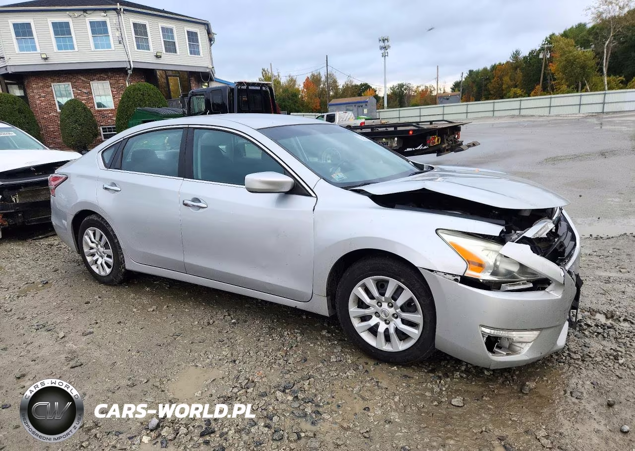 2015 Nissan Altima 2.5 S VIN:1N4AL3AP4FN880498 - 4