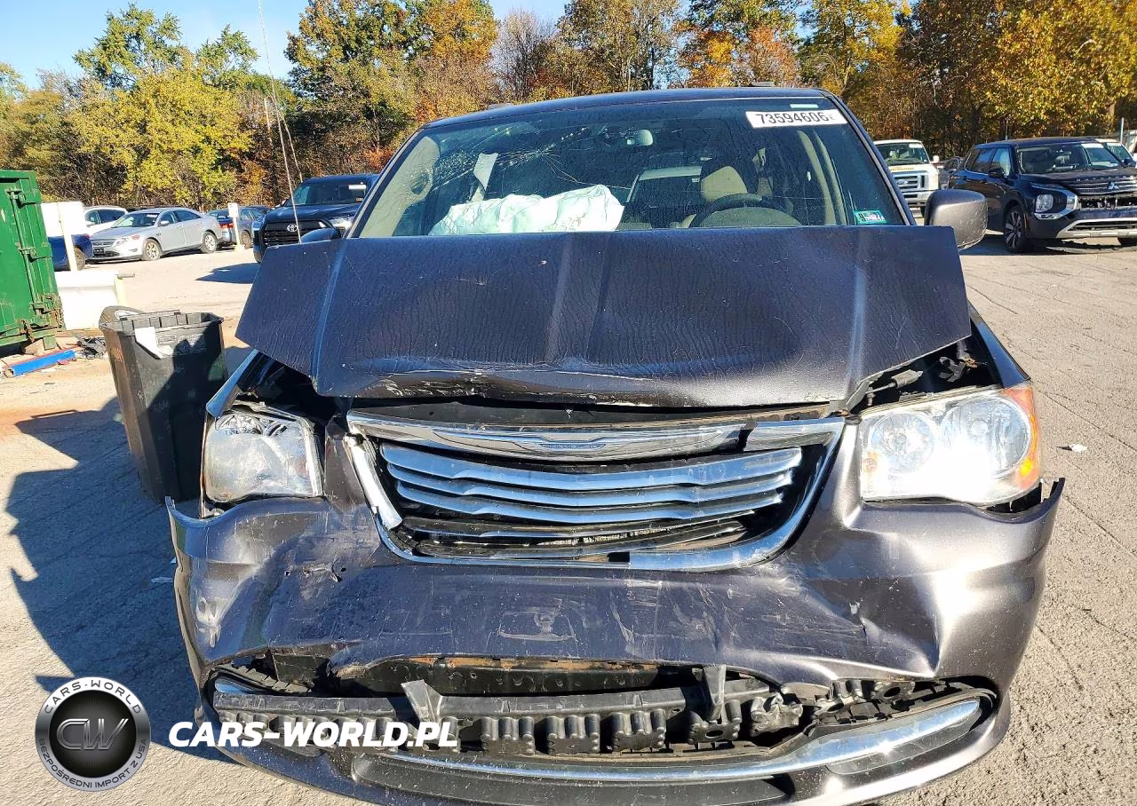 2016 Chrysler Town & Country Touring VIN:2C4RC1BG1GR231942 - 5