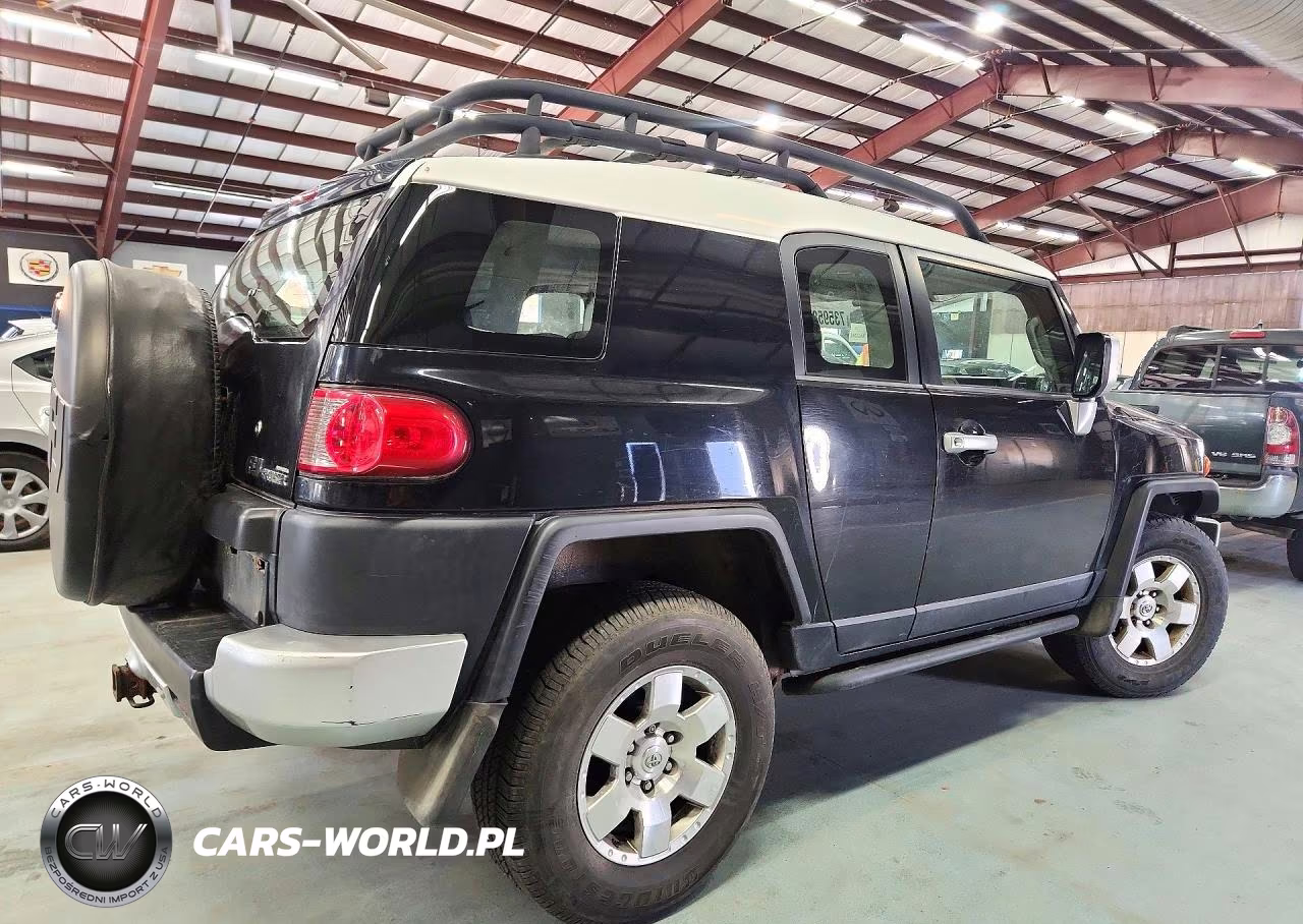 2009 Toyota Fj Cruiser Base VIN:JTEBU11F49K060897 - 3