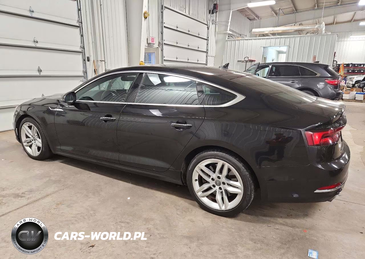 2019 Audi A5 Premium VIN:WAUANCF55KA070369 - 2