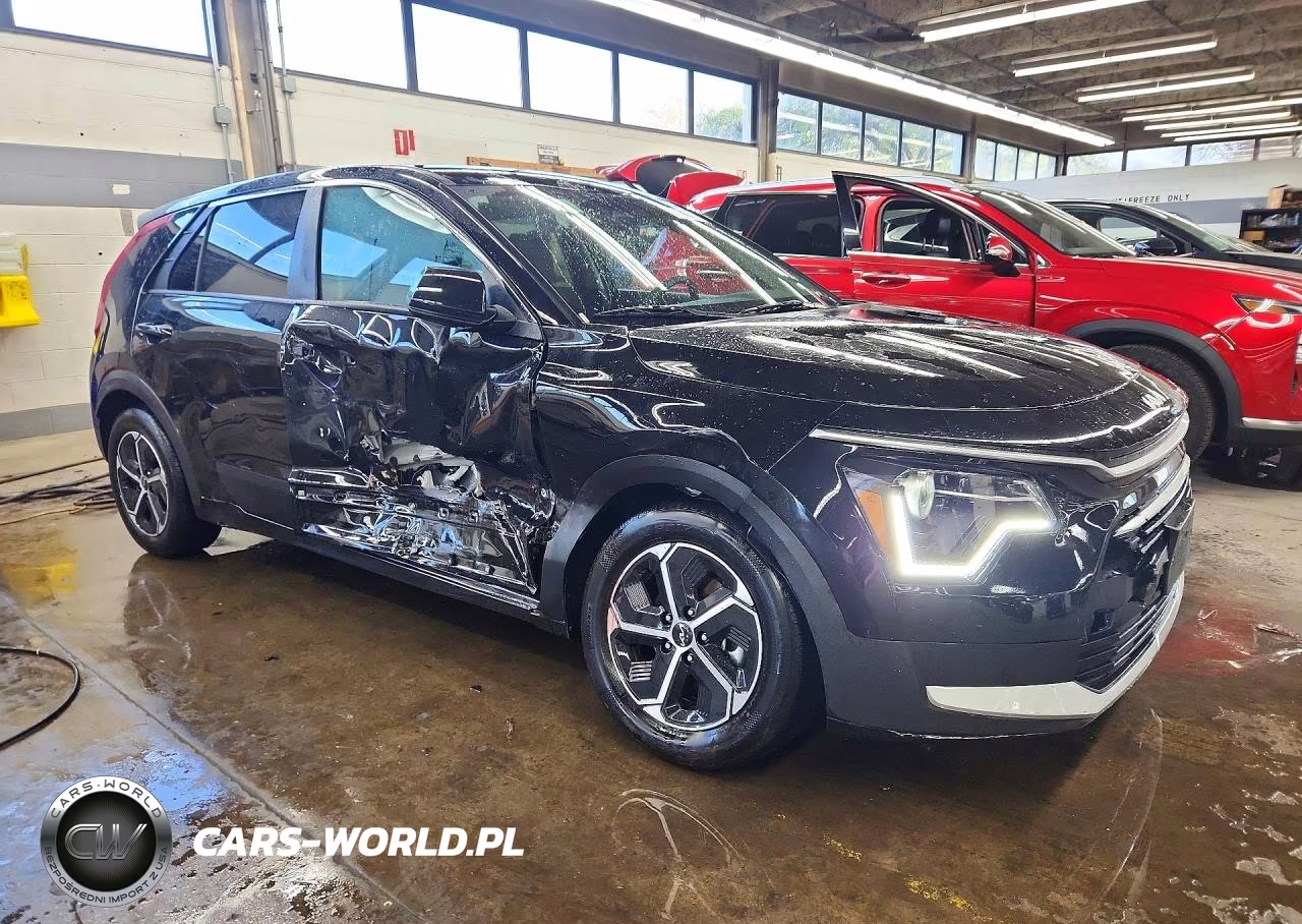 2026 Kia Niro Lx VIN:KNDCP3LE5T5335621 - 4