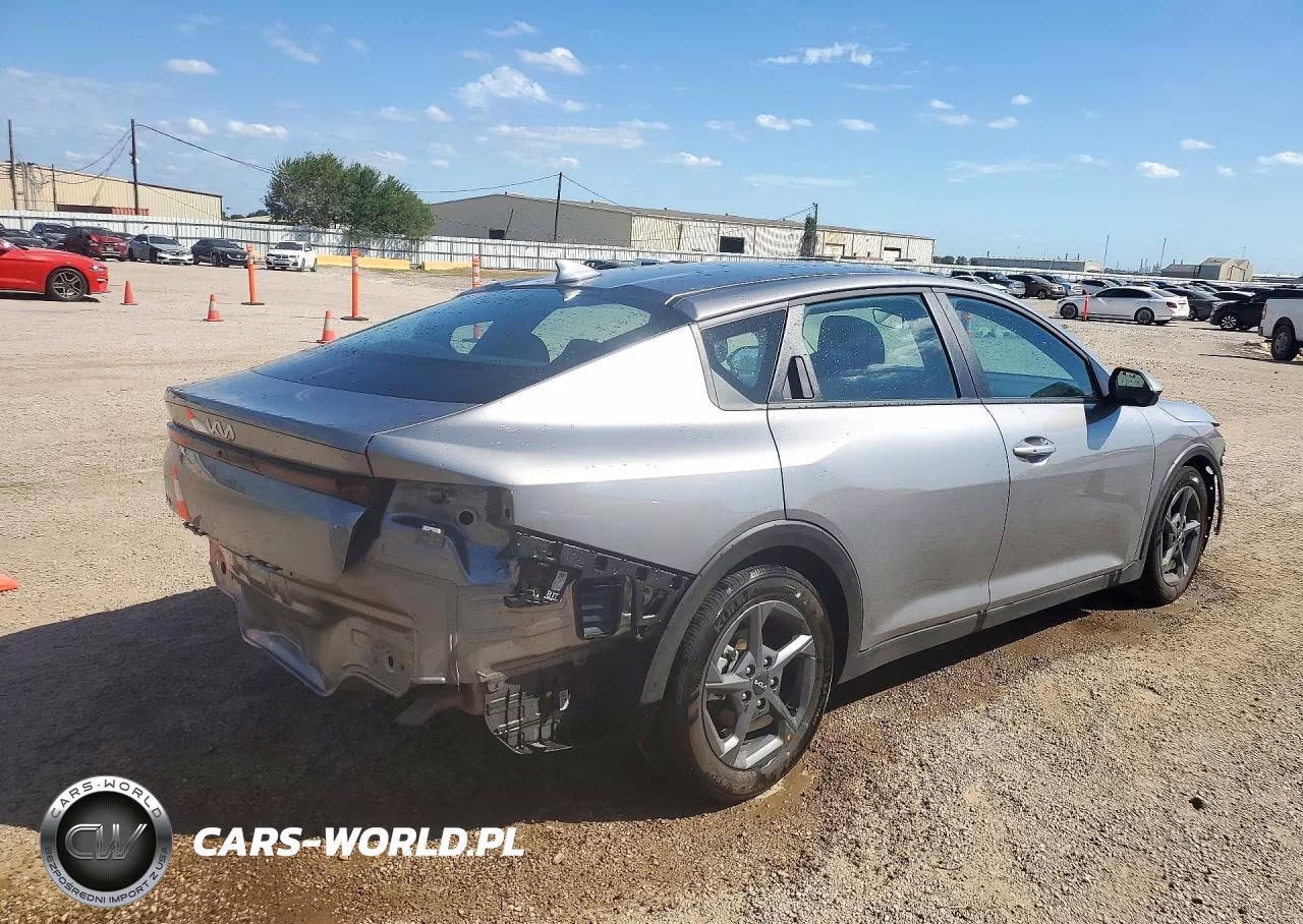 2026 Kia K4 Lxs VIN:3KPFT4DE4TE254885 - 3