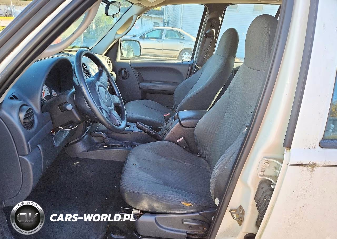 2004 Jeep Liberty Sport VIN:1J4GL48KX4W109839 - 7