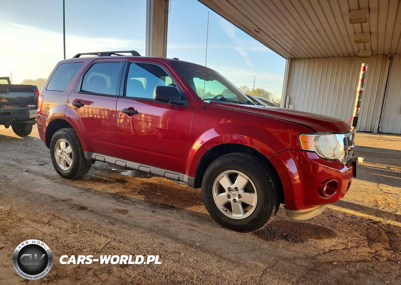 2010 Ford Escape Xlt VIN:1FMCU0D79AKC88210 - 4