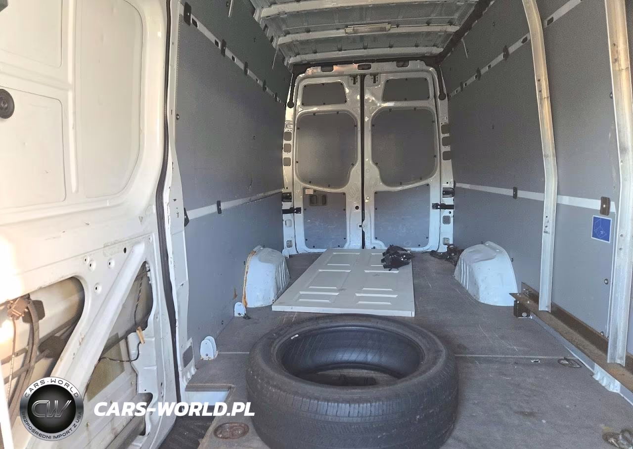 2014 Mercedes-Benz Sprinter 2500 VIN:WD3PE8DE3E5821635 - 10