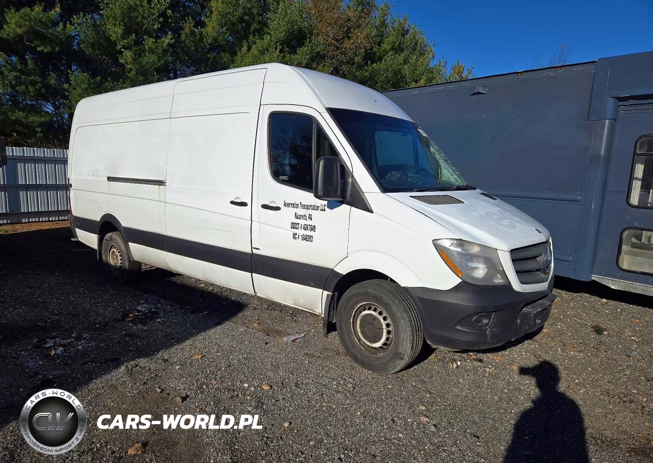2014 Mercedes-Benz Sprinter 2500 VIN:WD3PE8DE3E5821635 - 4
