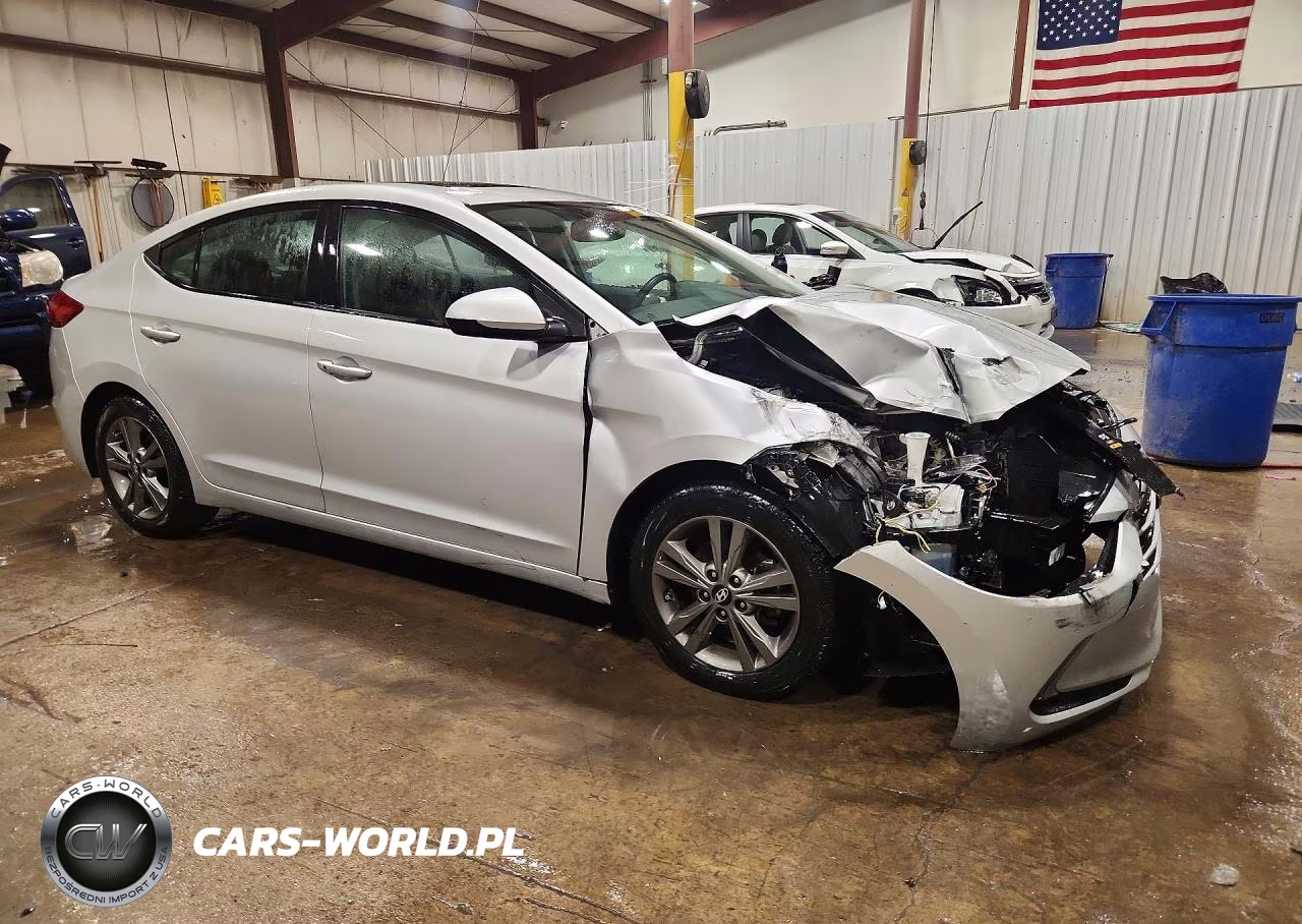 2018 Hyundai Elantra Value Edition VIN:5NPD84LF9JH282029 - 4