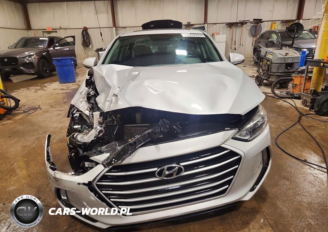 2018 Hyundai Elantra Value Edition VIN:5NPD84LF9JH282029 - 5