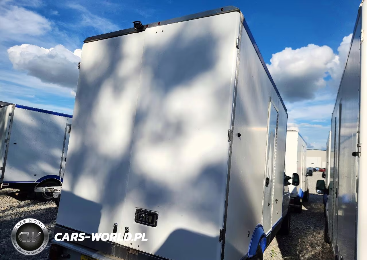 2023 Ford E350 Refrigerated Box Truck VIN:1FDWE3FKXPDD14744 - 3