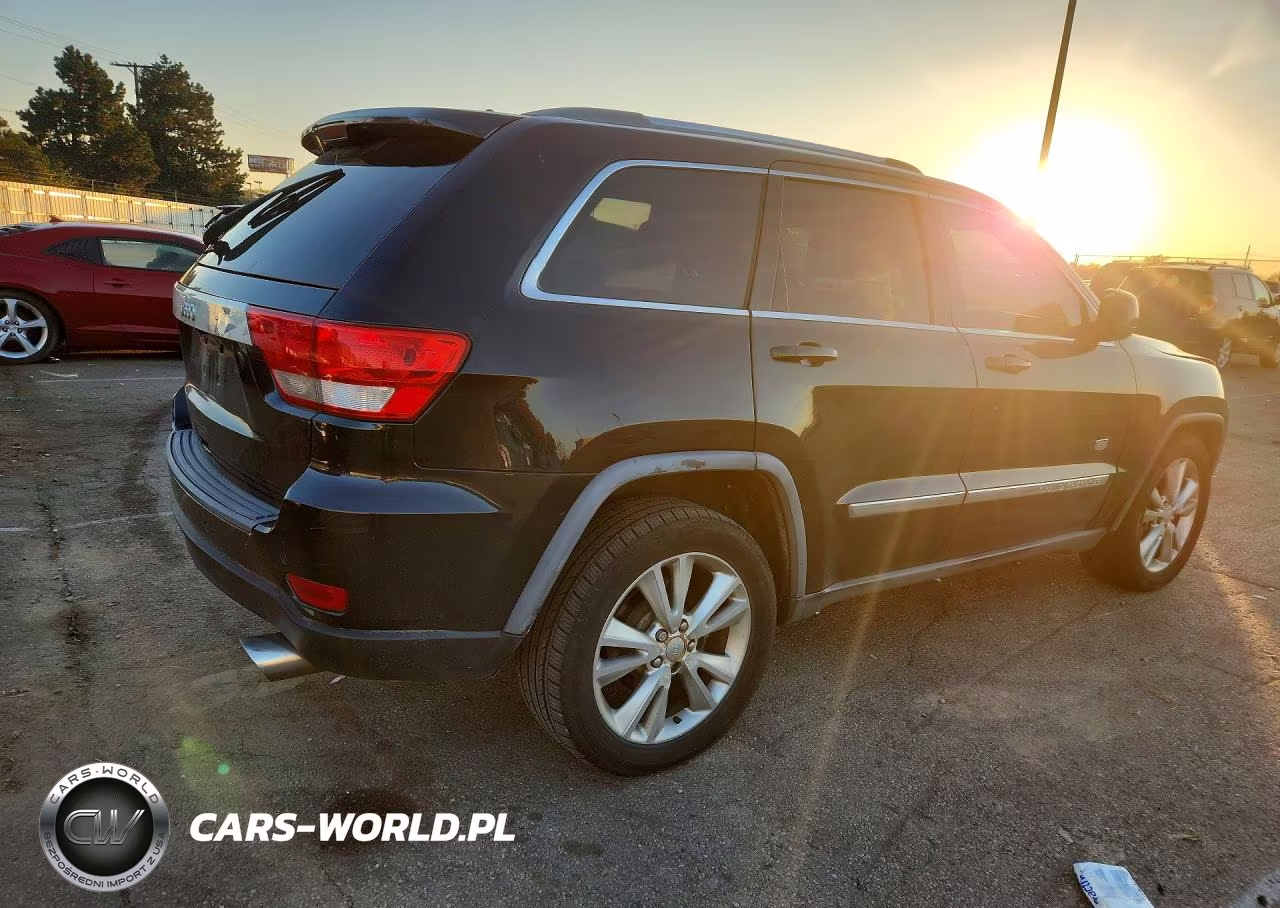 2011 Jeep Grand Cherokee Laredo VIN:1J4RR4GG0BC627395 - 3