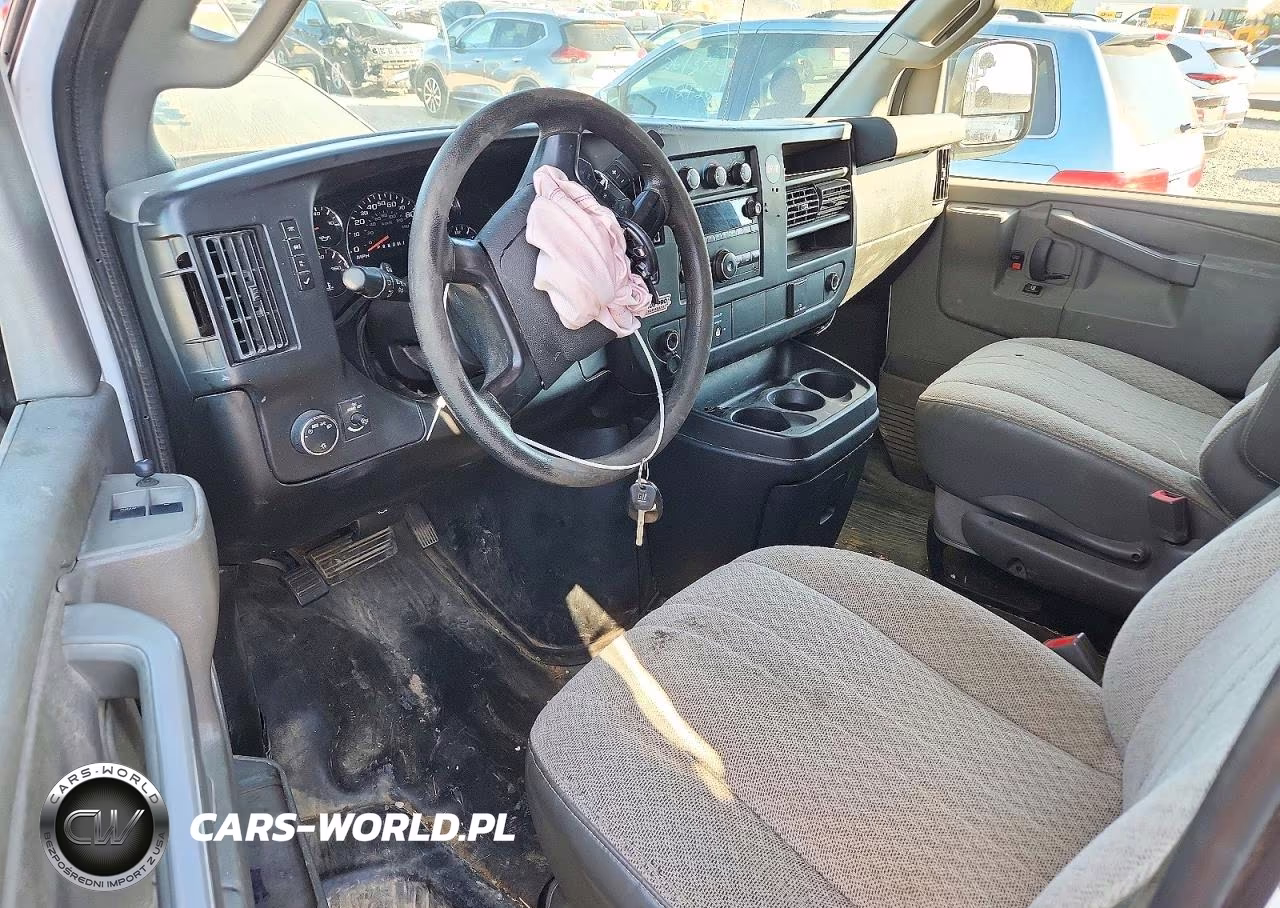 2016 Chevrolet Express G3500 VIN:1GCZGHFG8G1125189 - 8