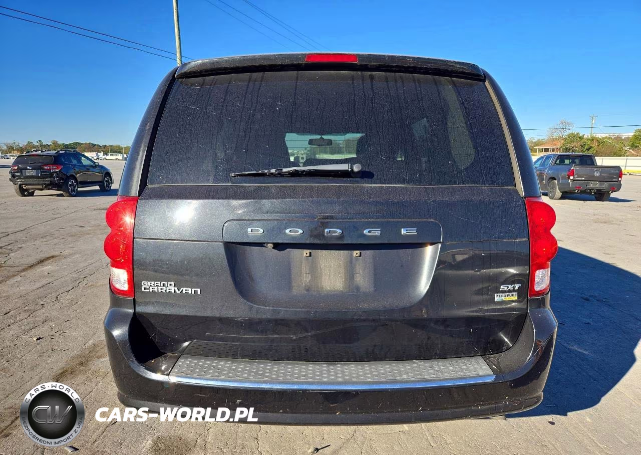 2018 Dodge Grand Caravan Sxt VIN:2C4RDGCG5JR239371 - 6