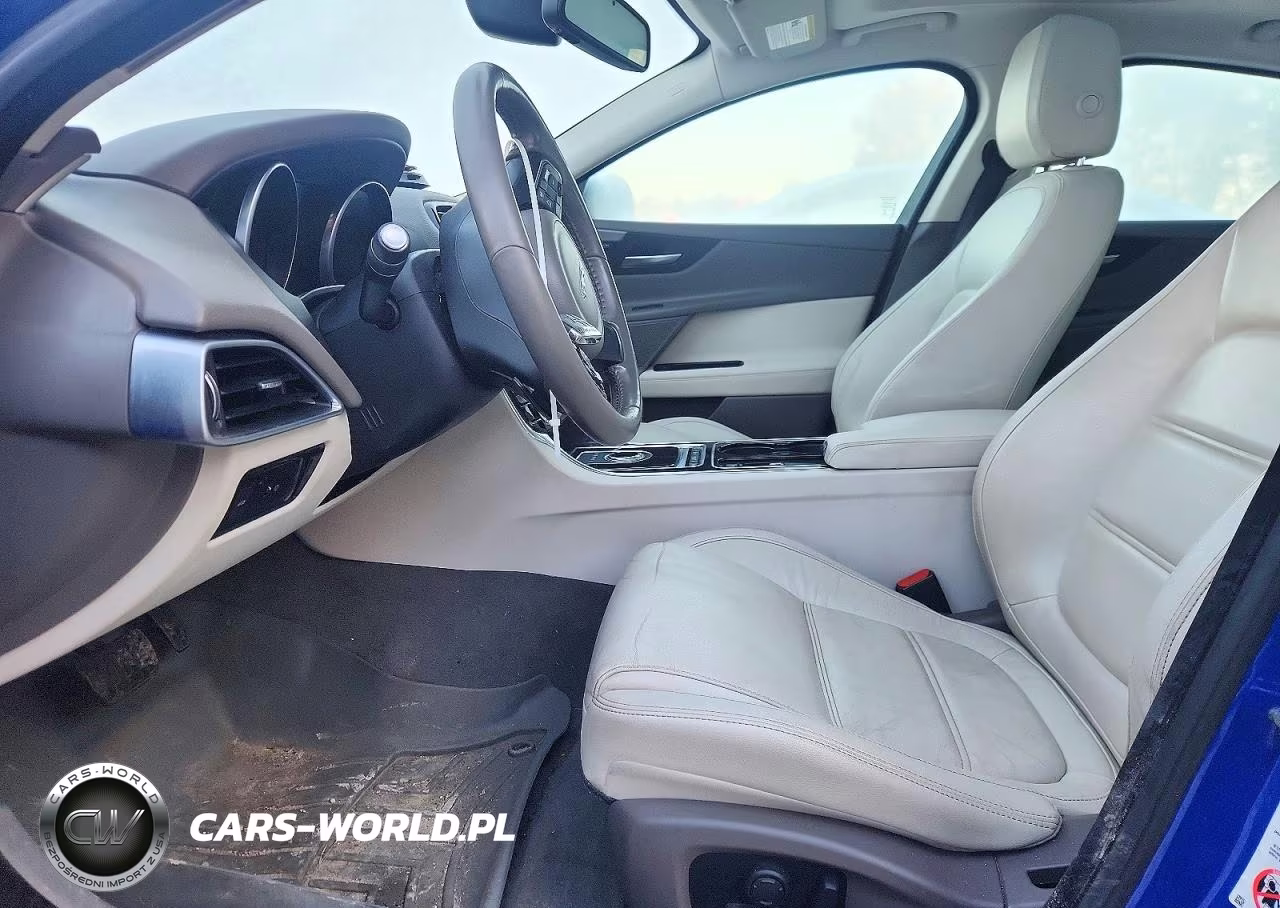 2017 Jaguar Xe Prestige VIN:SAJAK4BV1HA966590 - 7
