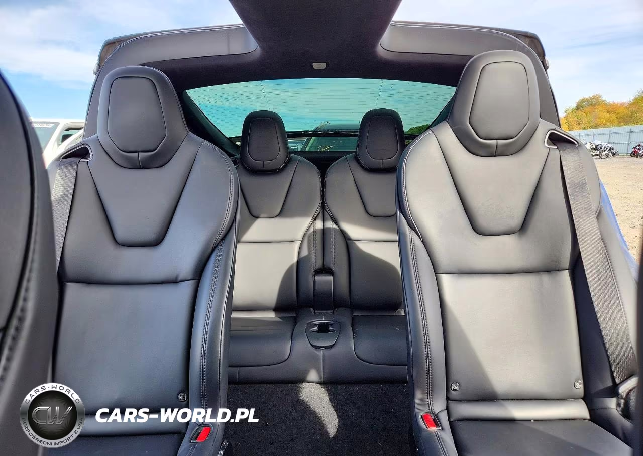 2020 Tesla Model X VIN:5YJXCBE2XLF305961 - 10