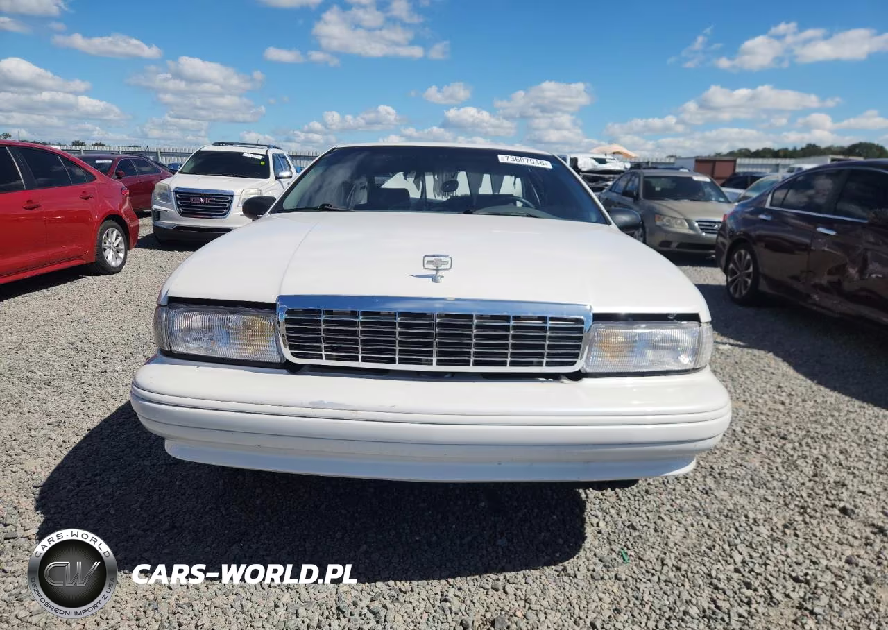 1996 Chevrolet Caprice - Impala Classic Ss VIN:1G1BL52P1TR181674 - 5