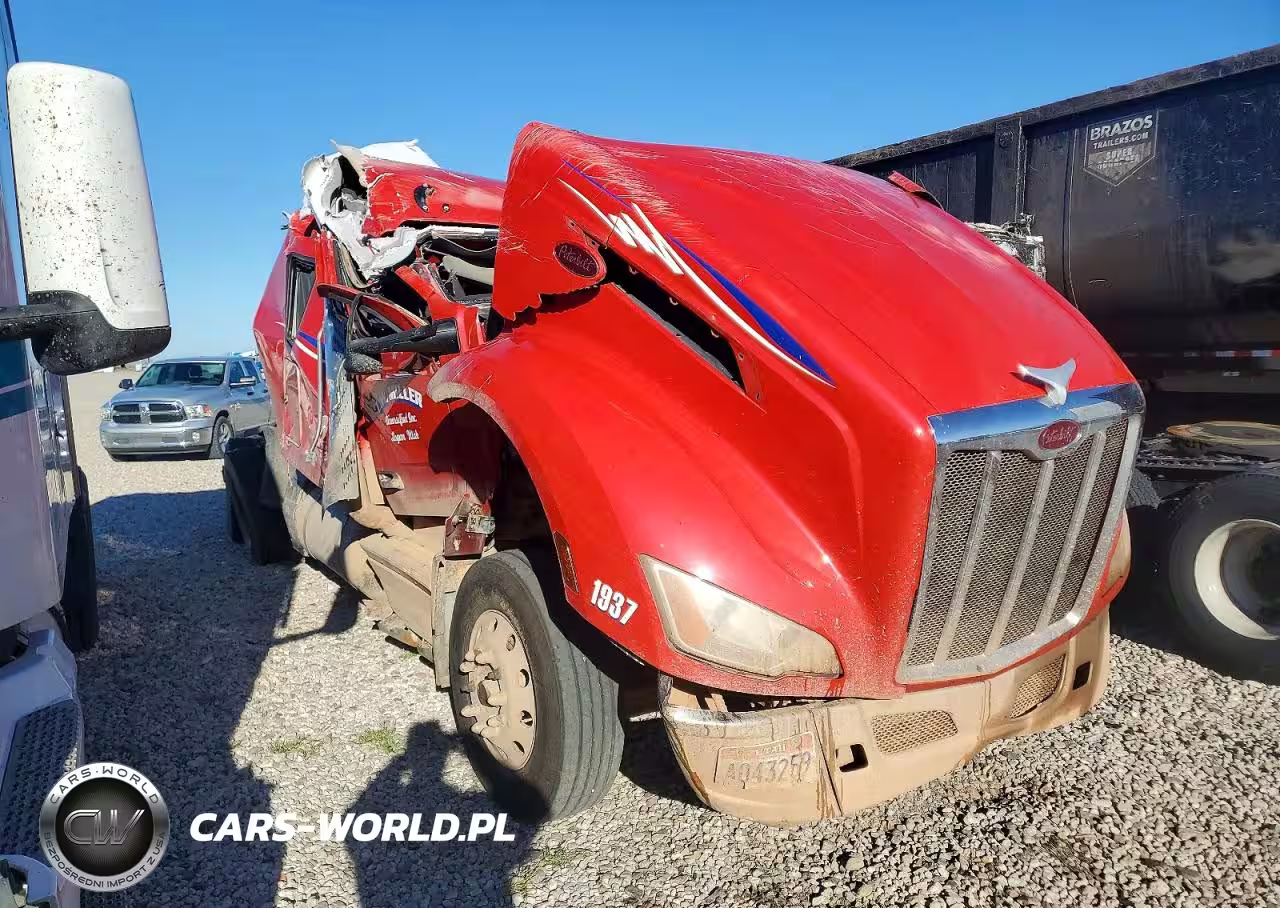 2023 Peterbilt 579 Semi Truck