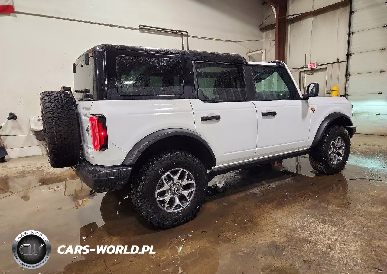 2025 Ford Bronco Badlands VIN:1FMEE9BPXSLA56823 - 3