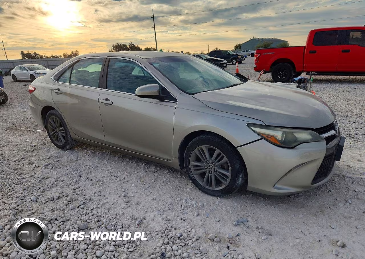 2016 Toyota Camry Se VIN:4T1BF1FK5GU184761 - 4