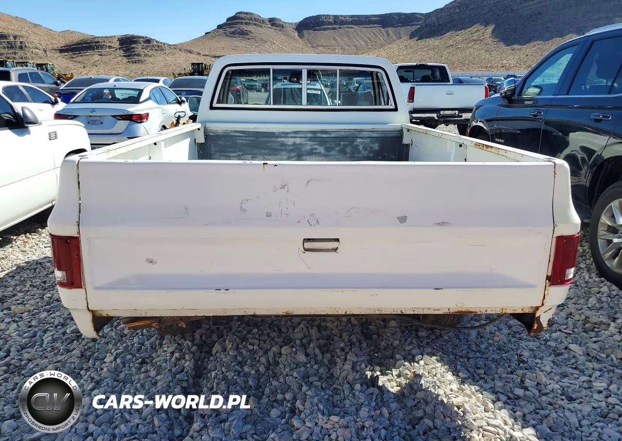 1983 GMC C1500 VIN:1GTCC14D9DJ500505 - 6