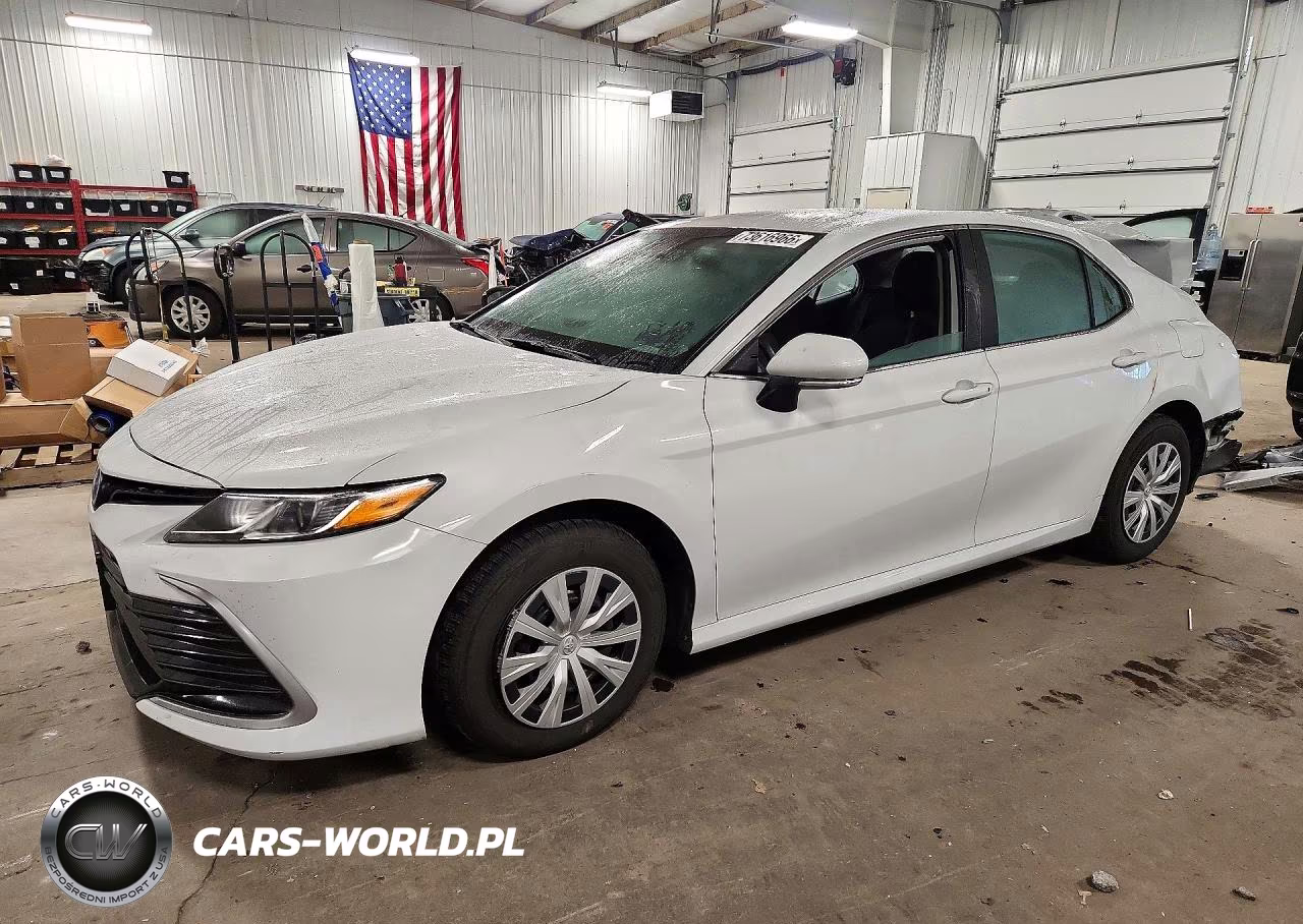 2024 Toyota Camry Le