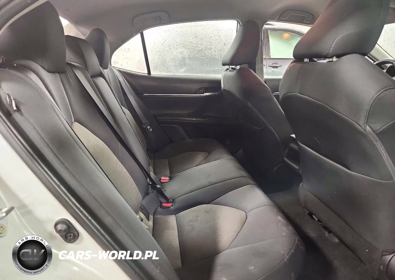 2024 Toyota Camry Le VIN:4T1C31AKXRU075509 - 10