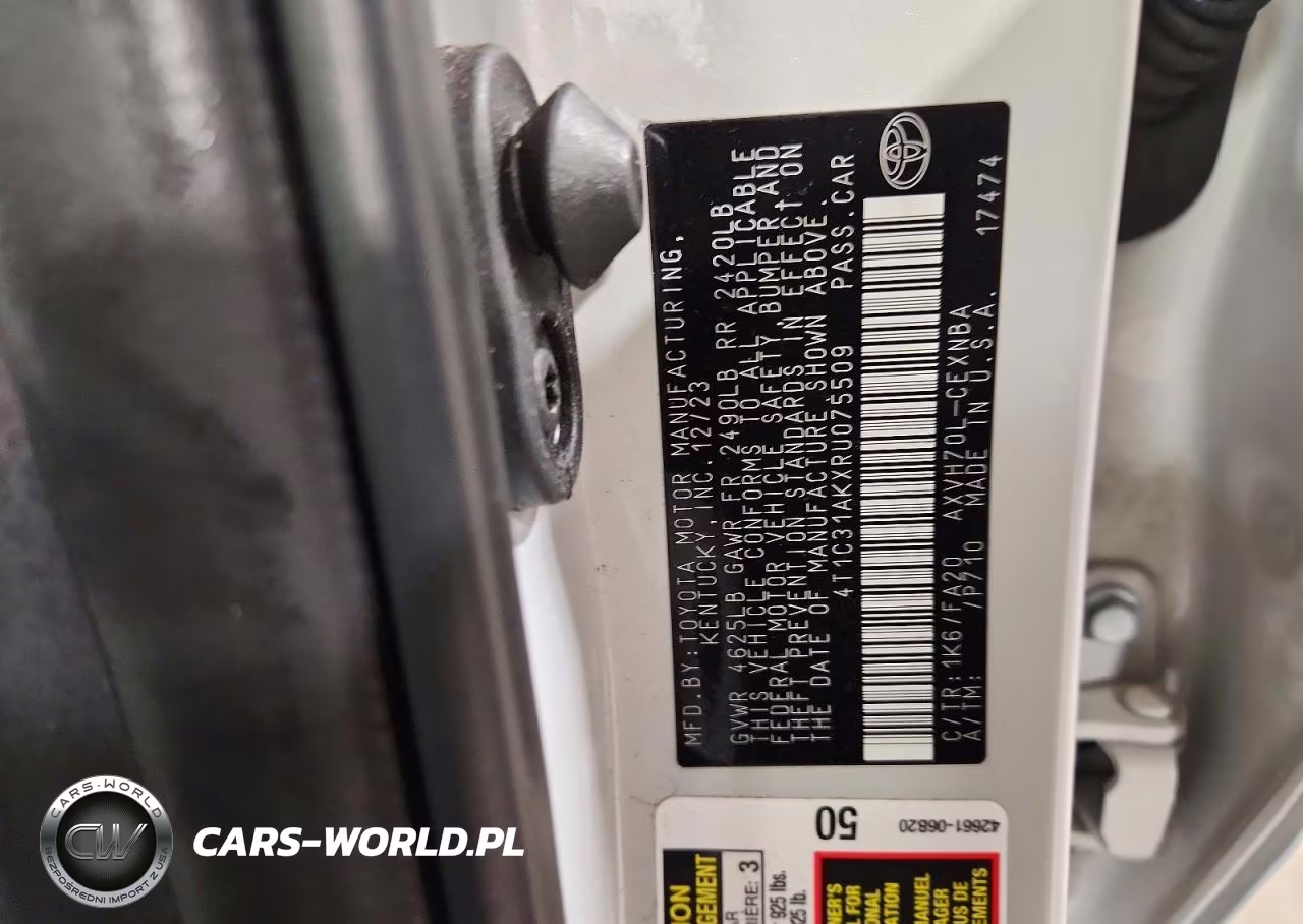 2024 Toyota Camry Le VIN:4T1C31AKXRU075509 - 13