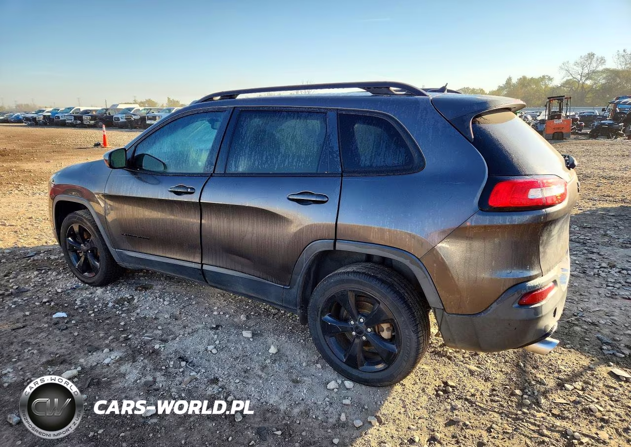 2018 Jeep Cherokee Latitude VIN:1C4PJLCB0JD542445 - 2