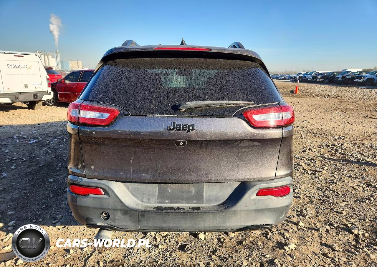 2018 Jeep Cherokee Latitude VIN:1C4PJLCB0JD542445 - 6