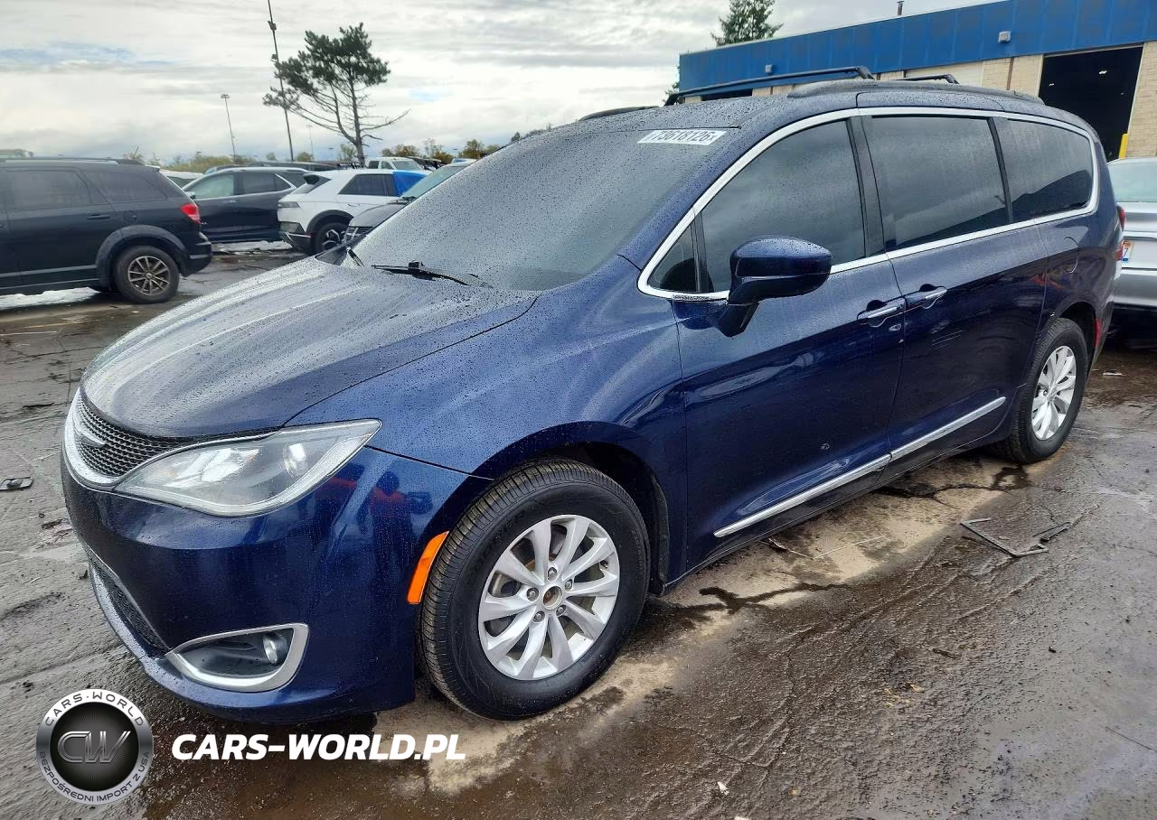 2017 Chrysler Pacifica Touring L