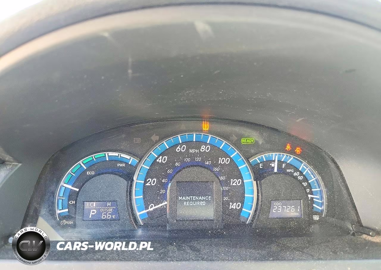 2014 Toyota Camry Hybrid Xle VIN:4T1BD1FK8EU123827 - 9