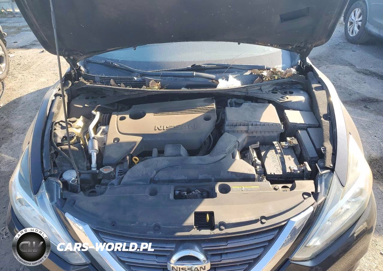 2018 Nissan Altima 2.5 Sr VIN:1N4AL3AP2JC246191 - 11
