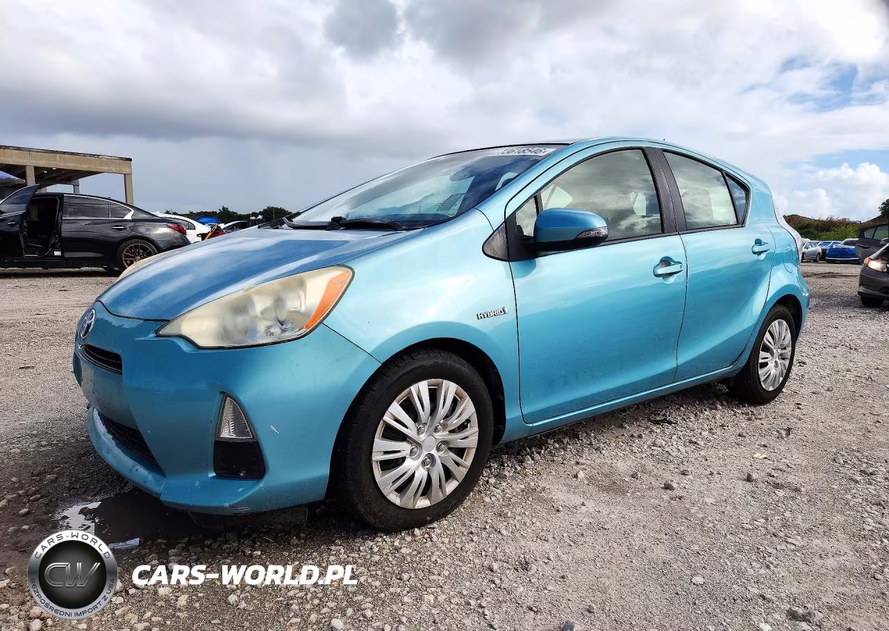 2014 Toyota Prius C One VIN:JTDKDTB32E1060708 - 1