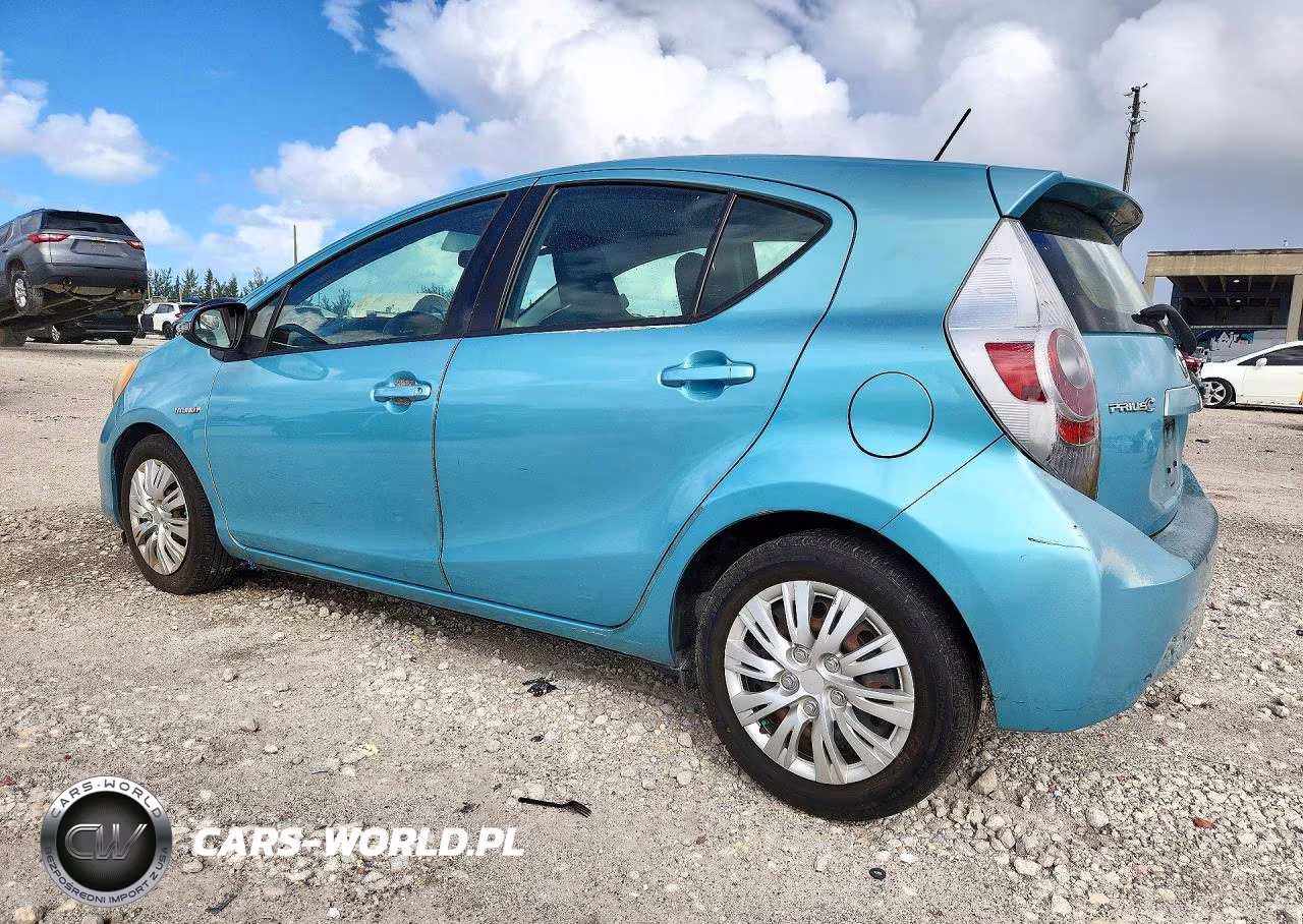 2014 Toyota Prius C One VIN:JTDKDTB32E1060708 - 2