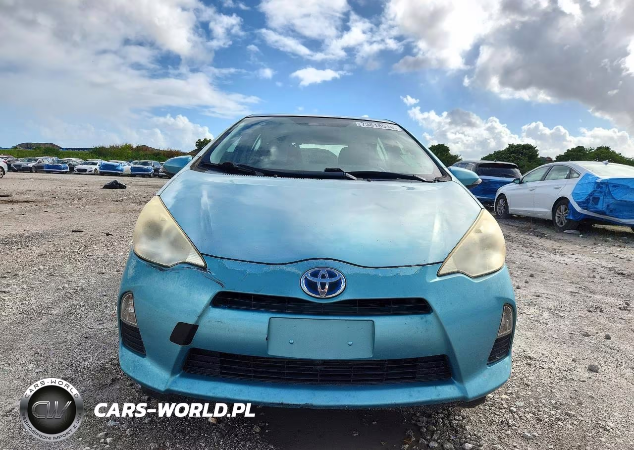 2014 Toyota Prius C One VIN:JTDKDTB32E1060708 - 5